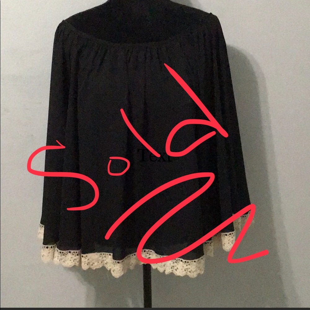 SOLD ✨NWOT Woman's Black with Lace Peasant Top